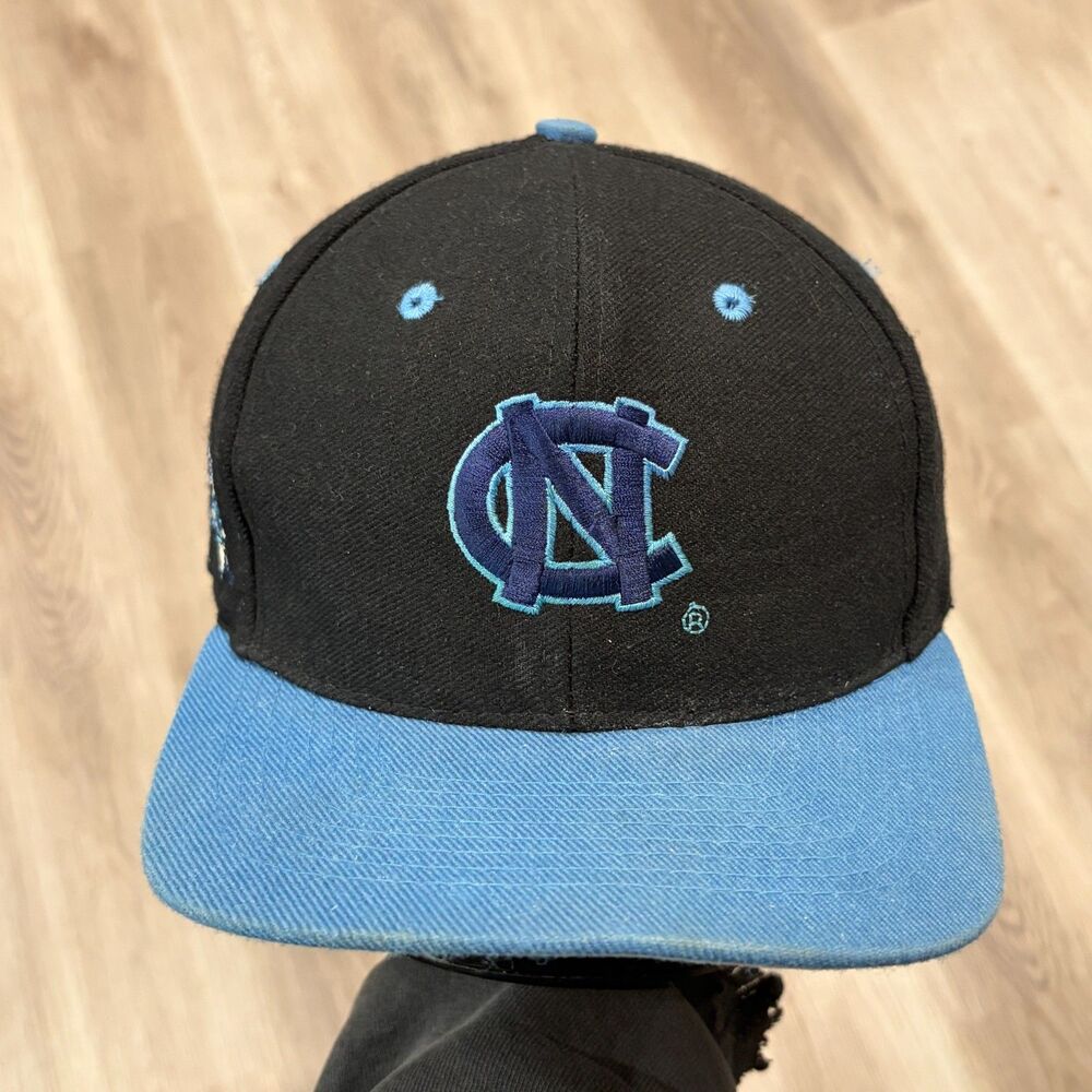 Vintage 90s North Carolina UNC Top of the World Fitted Hat Size 7 1/2 Wool Black